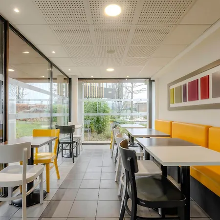 B&B Hotel Arras 호텔