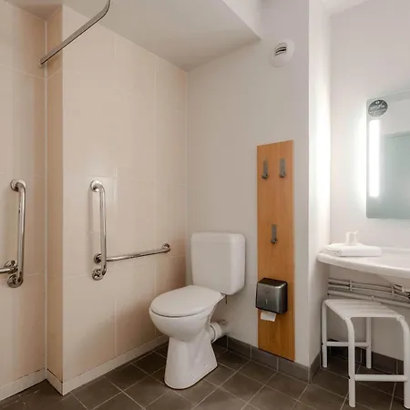 Szálloda B&B Hotel Arras 2*