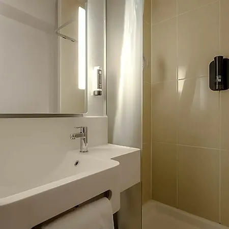 Szálloda B&B Hotel Arras 2*