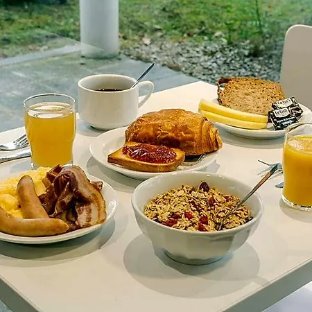 B&B Hotel Arras Szálloda
