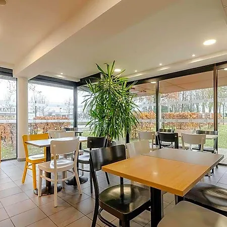 B&B Hotel Arras Szálloda 2*