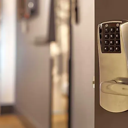 Szálloda B&B Hotel Arras 2*