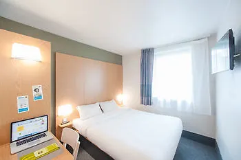 B&B Hotel Arras Отель 2*